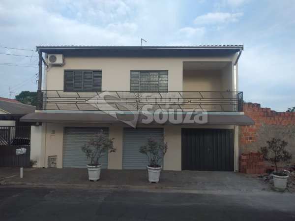 Residencias/Predios Comerciais Centro Artemis